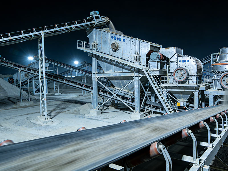 Overseas Mineral Processing Equipment Site: 24/7 Operation of Chinese Ma